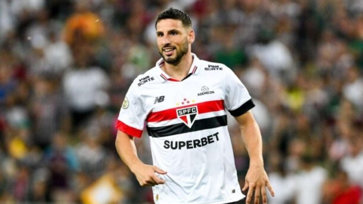 Calleri vive seca de gols no São Paulo, mas mantém prestígio com Zubeldía Calleri vive seca de gols no São Paulo, mas mantém prestígio com Zubeldía