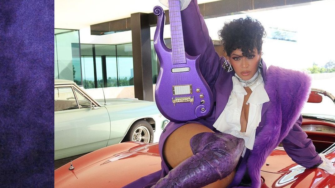 Beyoncé se fantasia de Prince e fãs especulam: “Vem aí com o rock“ Beyoncé se fantasia de Prince e fãs especulam: “Vem aí com o rock“