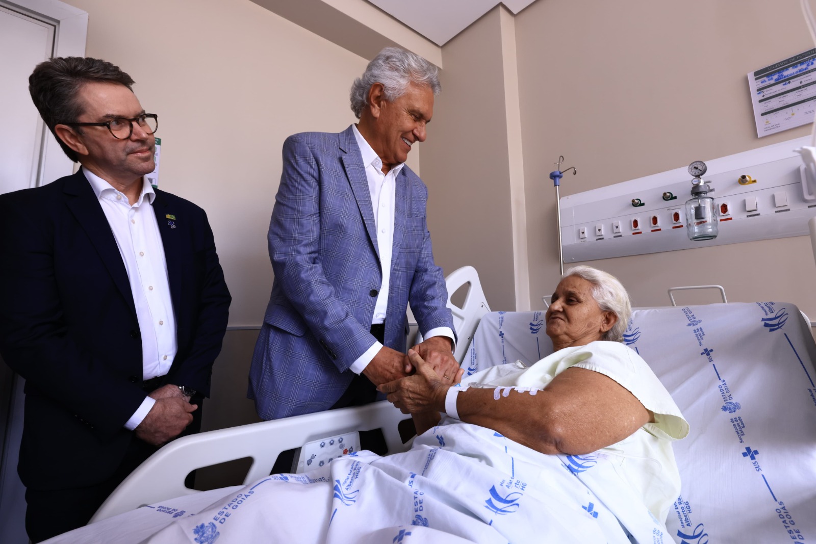 Caiado entrega melhorias no Hospital Estadual Dr. Alberto Rassi Caiado entrega melhorias no Hospital Estadual Dr. Alberto Rassi