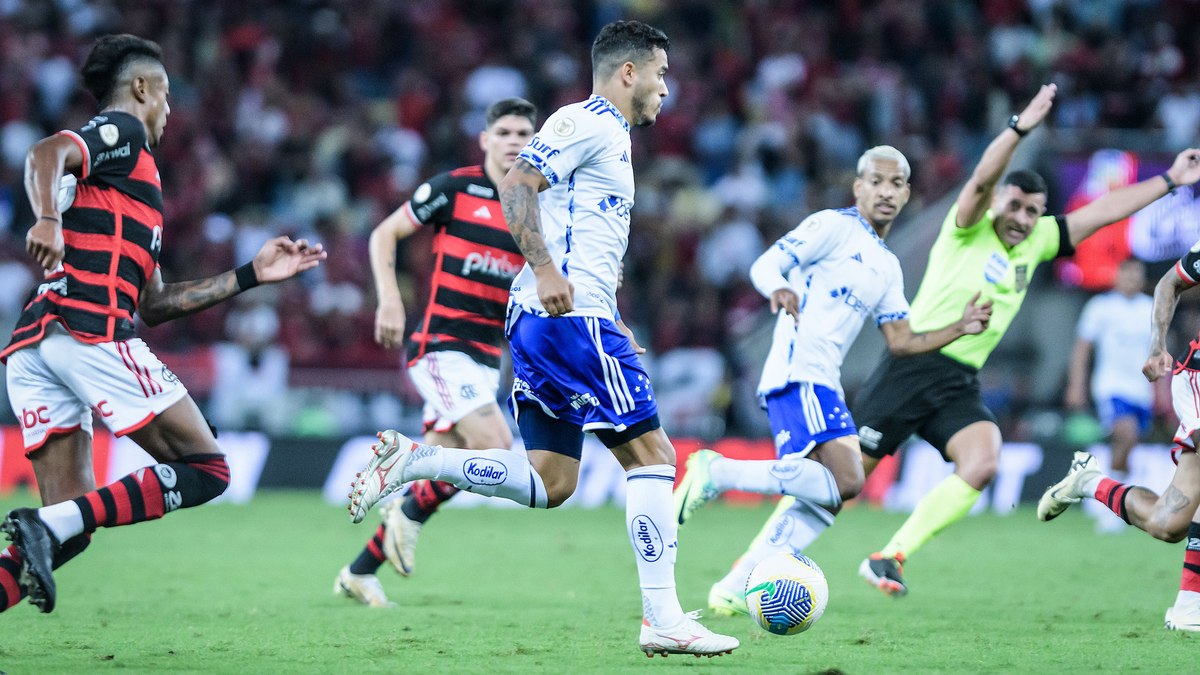 saiba onde assistir ao jogo de hoje do Brasileirão saiba onde assistir ao jogo de hoje do Brasileirão