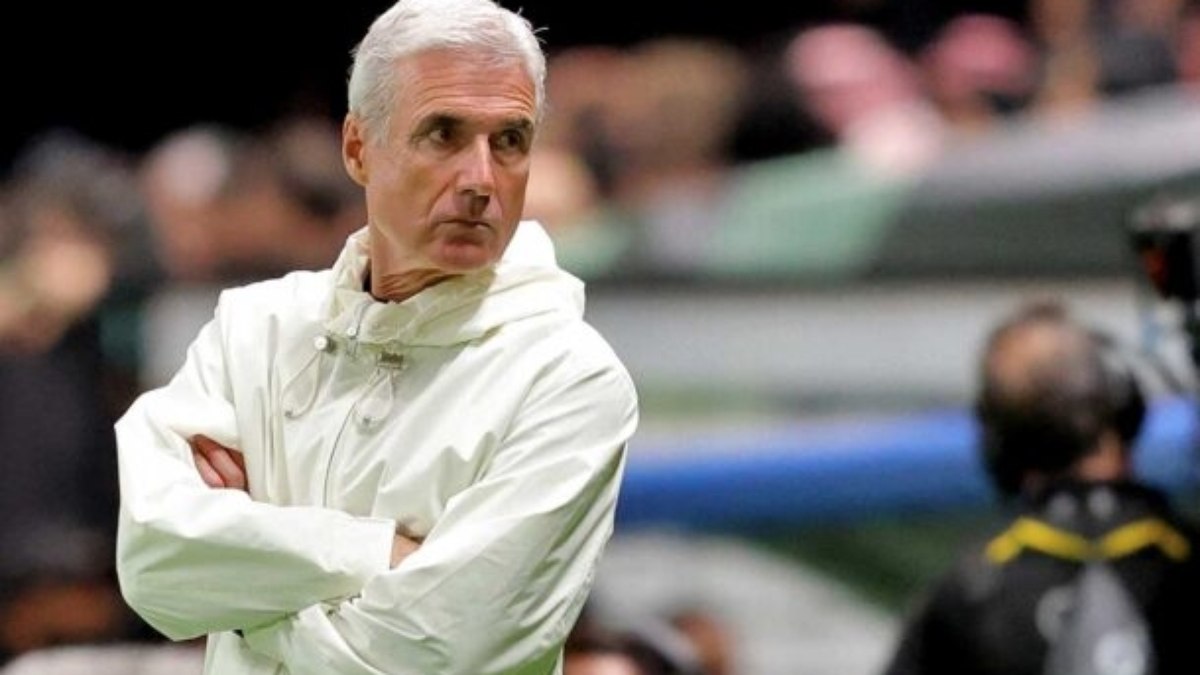Corinthians estuda contratação de Luís Castro, ex-técnico do Botafogo Corinthians estuda contratação de Luís Castro, ex-técnico do Botafogo