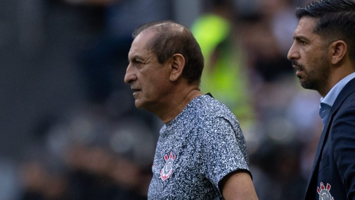 Ramón Díaz destaca recuperação do Corinthians no Campeonato Brasileiro Ramón Díaz destaca recuperação do Corinthians no Campeonato Brasileiro