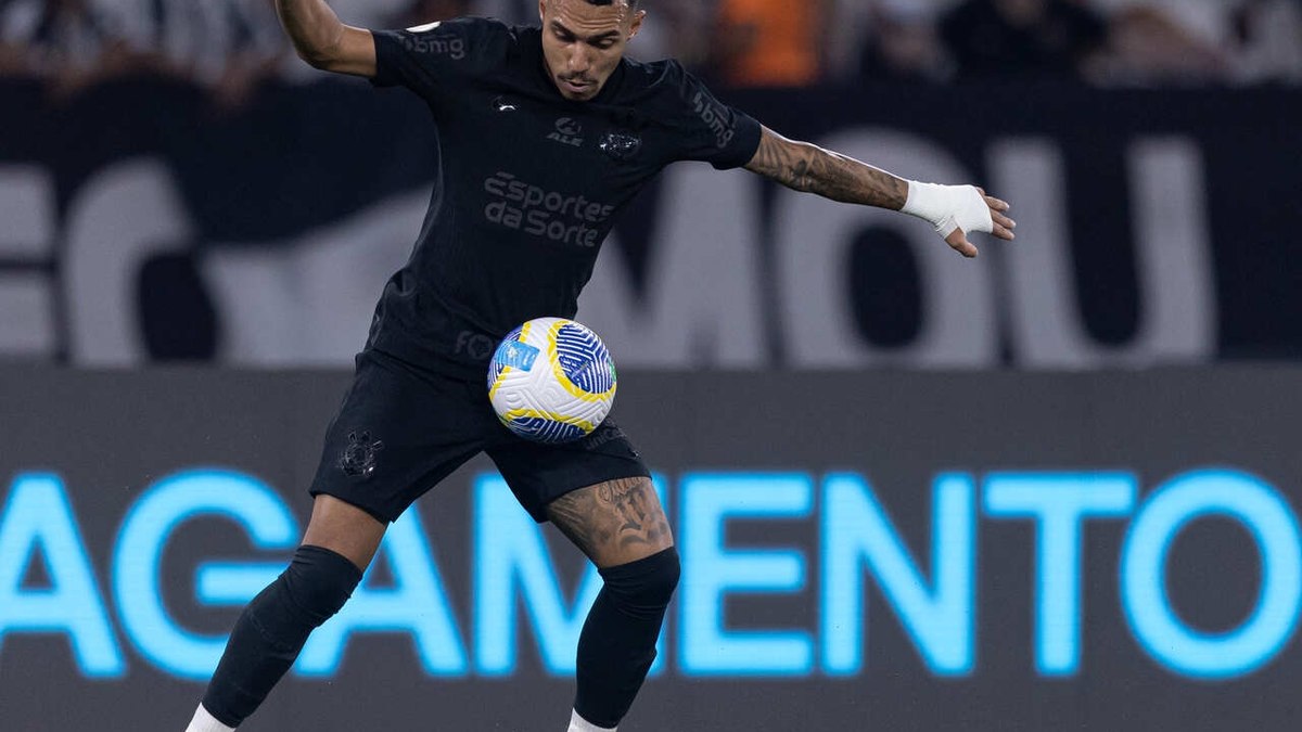 André Ramalho tem lesão diagnosticada e desfalca o Corinthians contra o Vitória André Ramalho tem lesão diagnosticada e desfalca o Corinthians contra o Vitória