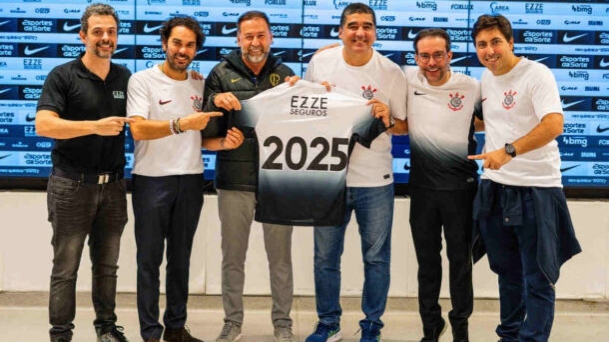 Corinthians renova contrato de patrocínio com a Ezze Seguros Corinthians renova contrato de patrocínio com a Ezze Seguros