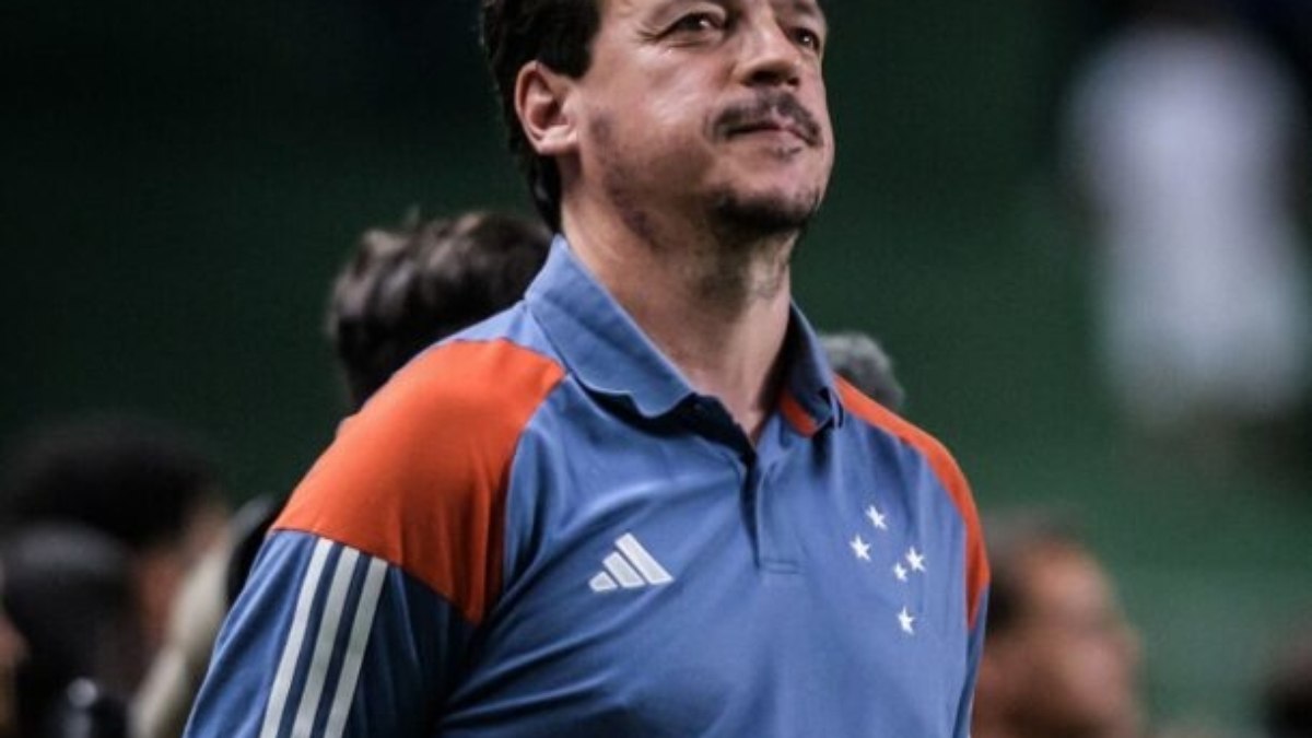 Diniz explica queda de rendimento do Cruzeiro e saída de Matheus Pereira Diniz explica queda de rendimento do Cruzeiro e saída de Matheus Pereira