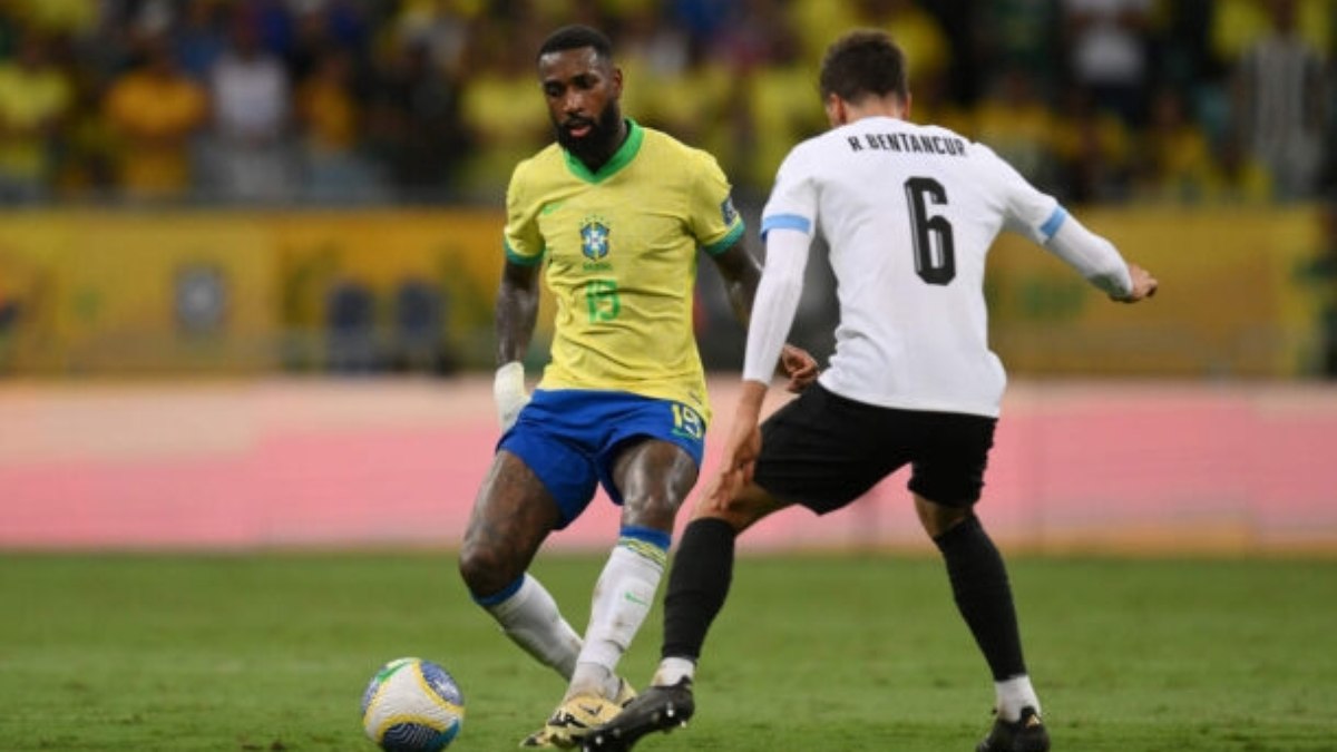 Sem brilho, Brasil busca empate com Uruguai e recebe vaias na Fonte Nova Sem brilho, Brasil busca empate com Uruguai e recebe vaias na Fonte Nova