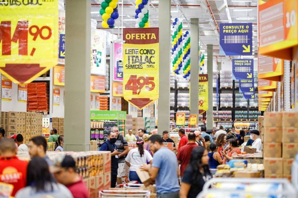 Para lidar com juros altos, Assaí reduz alavancagem e fica menos promocional no 3º tri Para lidar com juros altos, Assaí reduz alavancagem e fica menos promocional no 3º tri