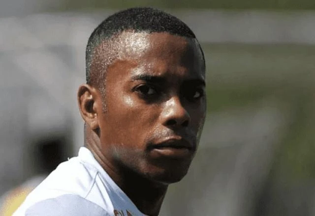 Caso Robinho: placar no STF está em 5 a 1 para negar pedidos de liberdade do ex-jogador Caso Robinho: placar no STF está em 5 a 1 para negar pedidos de liberdade do ex-jogador