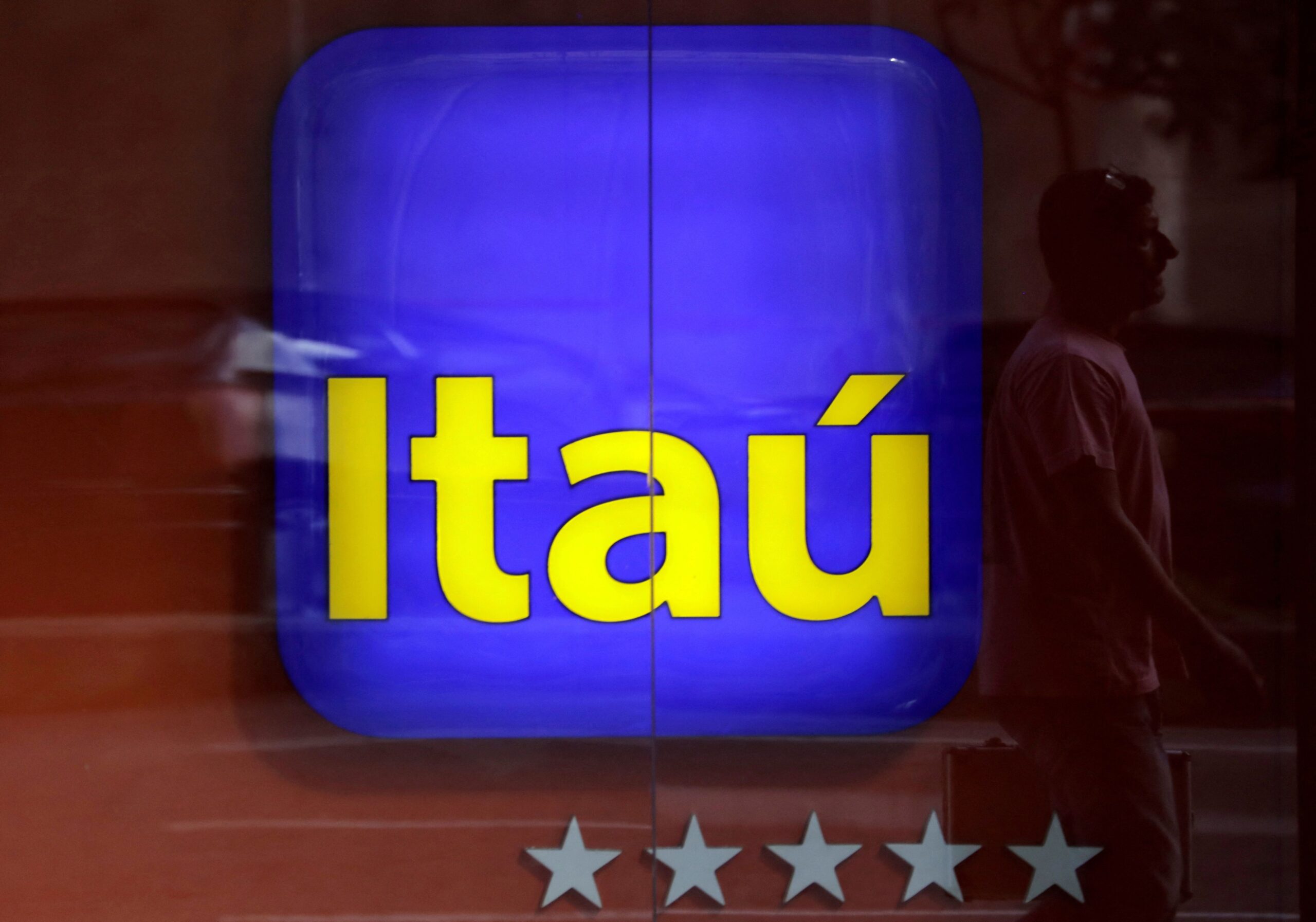 Itaú lança Pix por aproximação em todas as maquininhas da Rede Itaú lança Pix por aproximação em todas as maquininhas da Rede