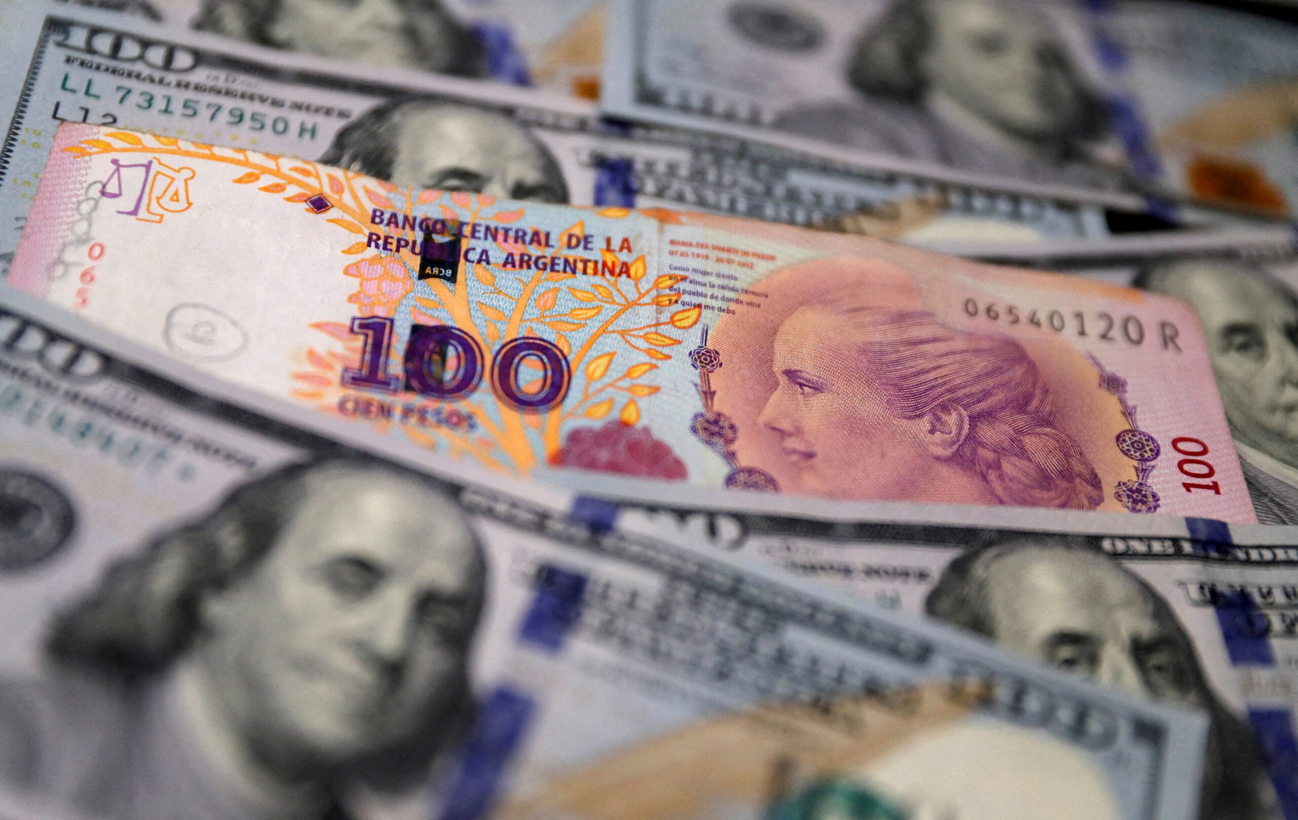 Fitch eleva nota de crédito da Argentina para “CCC“ Fitch eleva nota de crédito da Argentina para “CCC“