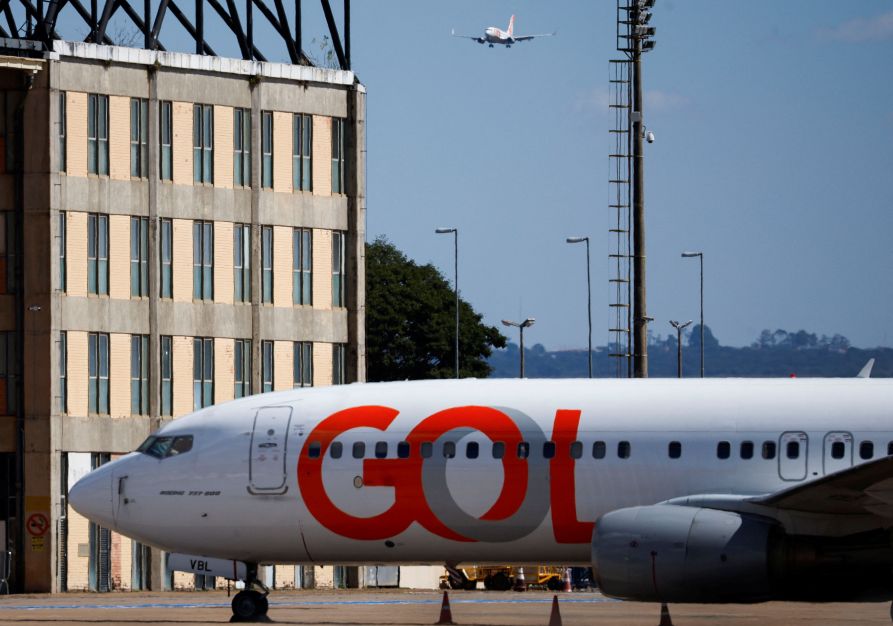 Gol reduz prejuízo para R$ 830 mi no 3º trimestre Gol reduz prejuízo para R$ 830 mi no 3º trimestre